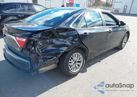 2016 Toyota Camry Le z USA, uszkodzony, nr VIN 4T1BF1FK4GU239121